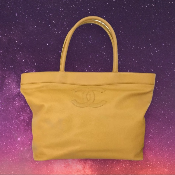 CHANEL CC Vintage Open Tote Caviar Small - Yellow - Picture 1 of 9